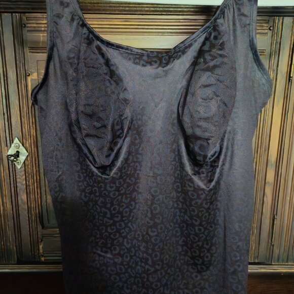 Ruby Ribbon Black Tonal Simply Smooth Cami.Never worn – only tried on.